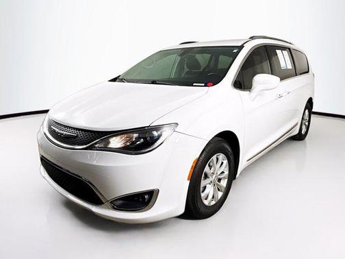 2018 Chrysler Pacifica Touring-L Plus
