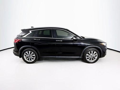 2022 INFINITI QX50 LUXE