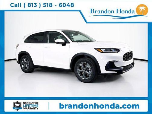 Platinum White Pearl 2026 Honda HR-V LX