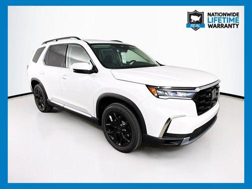 2025 Honda Pilot Touring 8-Passenger
