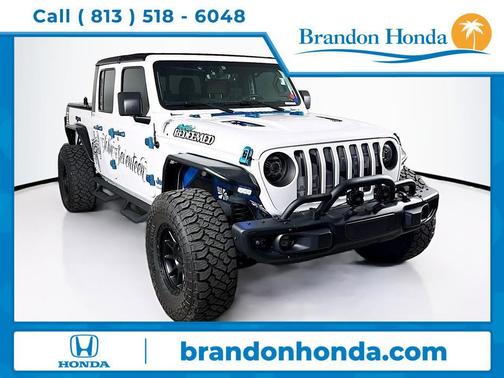 Bright White Clearcoat 2023 Jeep Gladiator Rubicon