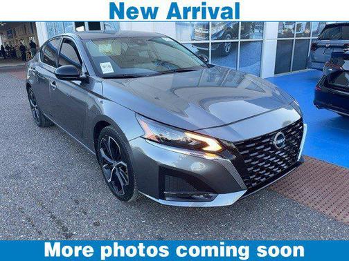 2023 Nissan Altima SR Intelligent AWD