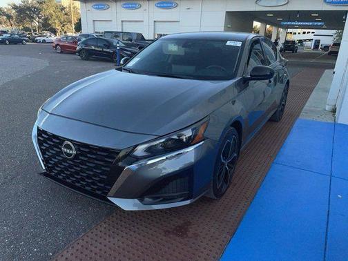 2023 Nissan Altima SR Intelligent AWD