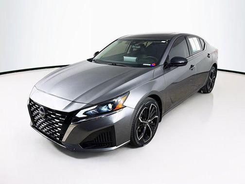 2023 Nissan Altima SR Intelligent AWD