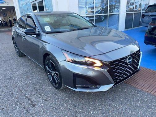 2023 Nissan Altima SR Intelligent AWD