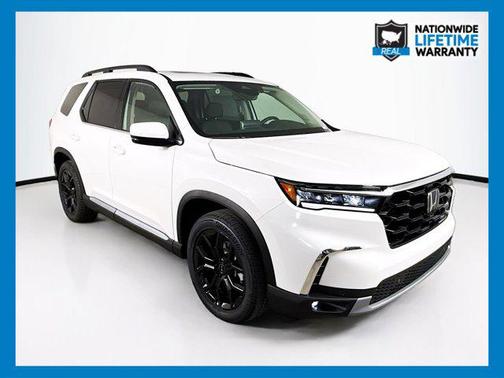 2025 Honda Pilot Touring 8-Passenger