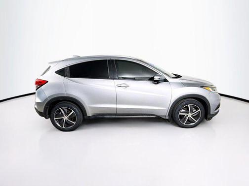Silver Metallic 2022 Honda HR-V EX