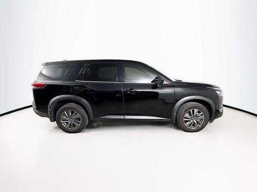 2024 Nissan Pathfinder S FWD