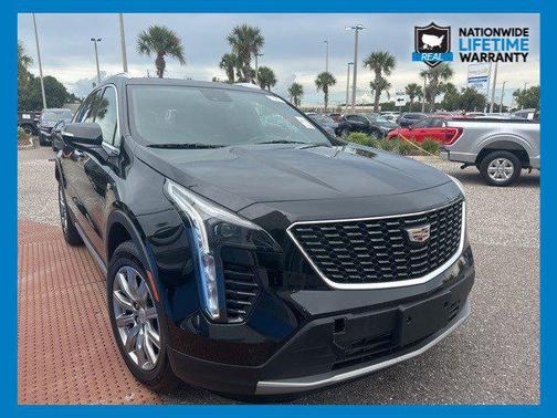 2023 Cadillac XT4 Premium Luxury