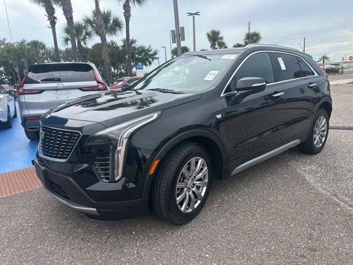 2023 Cadillac XT4 Premium Luxury