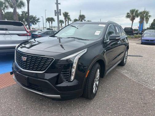 2023 Cadillac XT4 Premium Luxury