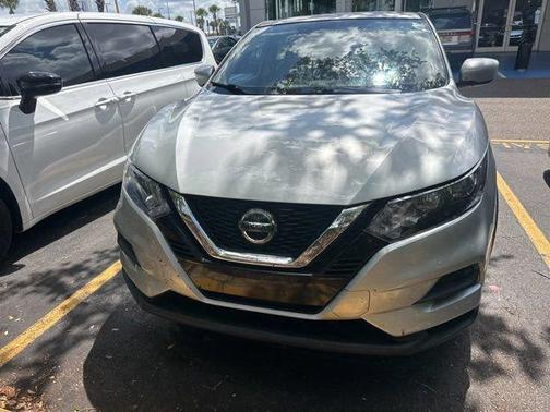 Brilliant Silver Metallic 2022 Nissan Rogue Sport S