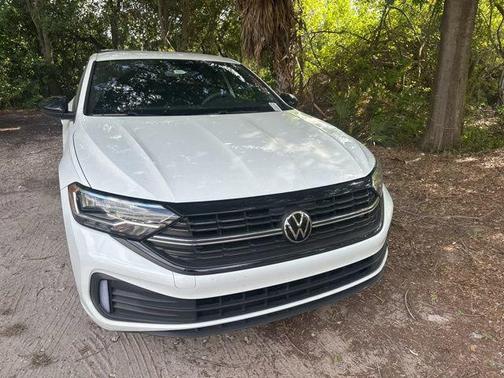 Pure White 2023 Volkswagen Jetta 1.5T Sport