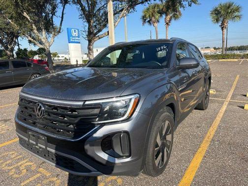2024 Volkswagen Atlas Cross Sport 2.0T SE w/Technology