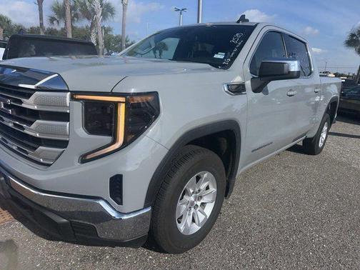 2024 GMC Sierra 1500 SLE