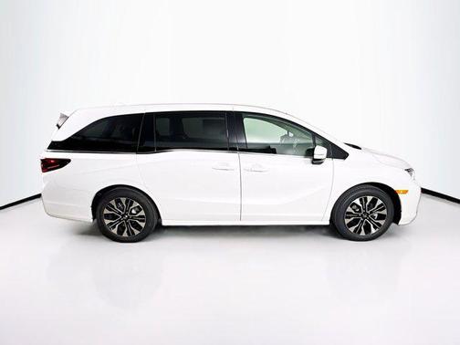 Platinum White Pearl 2026 Honda Odyssey Elite