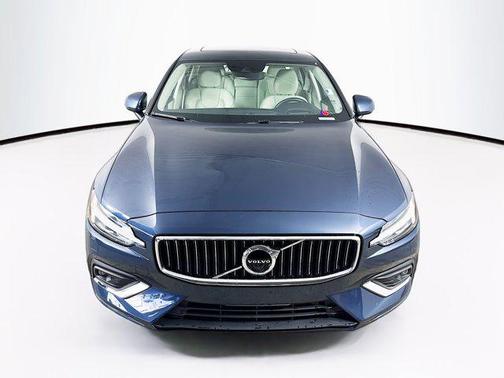 2022 Volvo S60 T5