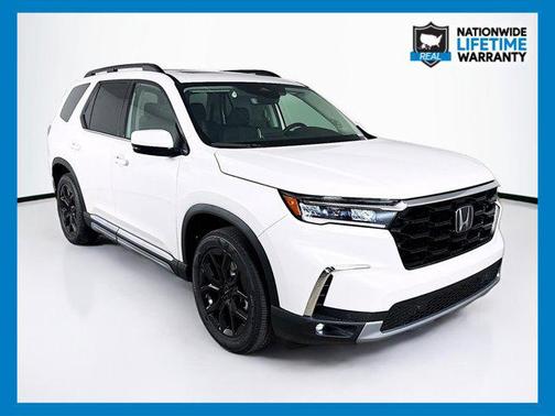 2025 Honda Pilot Touring 8-Passenger