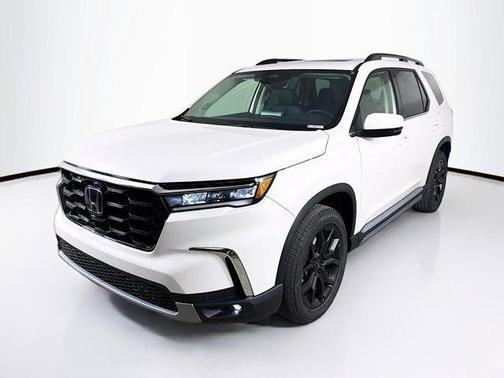 2025 Honda Pilot Touring 8-Passenger