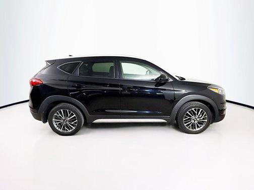 2021 Hyundai TUCSON SEL