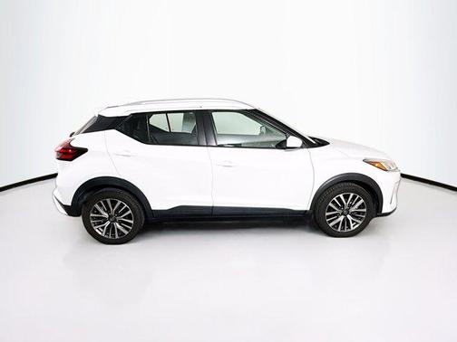 Fresh Powder 2021 Nissan Kicks SV