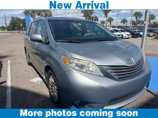 2014 Toyota Sienna XLE