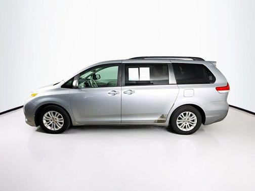 2014 Toyota Sienna XLE