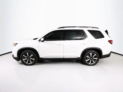 2025 Honda Pilot Touring 8-Passenger