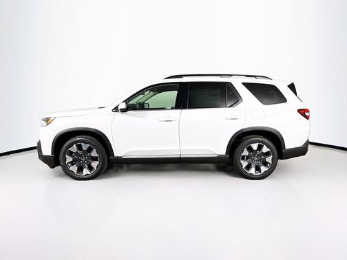 Platinum White Pearl 2026 Honda Pilot Touring 8-Passenger