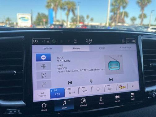 2025 Chrysler Pacifica L