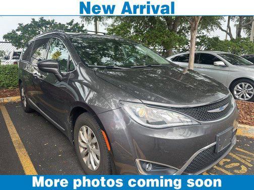2019 Chrysler Pacifica Touring L