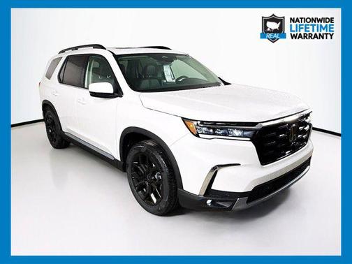 2025 Honda Pilot Touring 8-Passenger