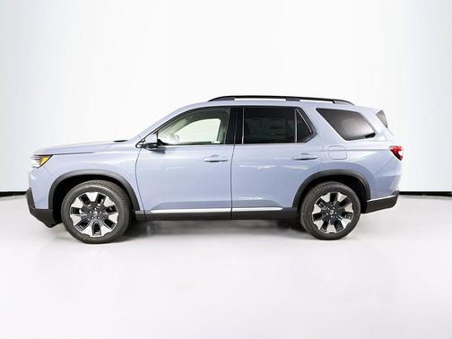 Sonic Gray Pearl 2026 Honda Pilot Touring 8-Passenger