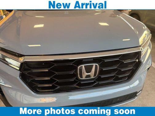 Gray Pearl 2025 Honda Pilot Touring 8-Passenger