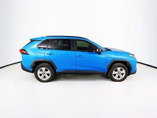 2020 Toyota RAV4 Hybrid SE