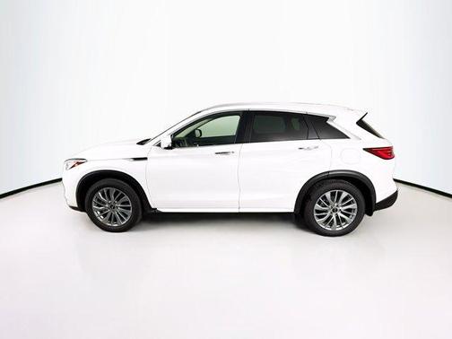 2024 INFINITI QX50 LUXE