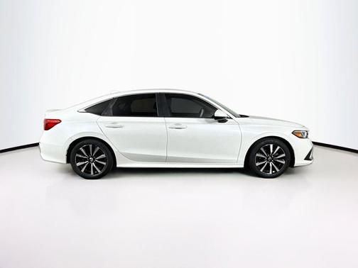 Platinum White 2022 Honda Civic EX
