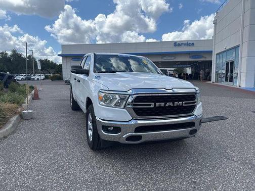 Bright White Clearcoat 2023 RAM 1500 Big Horn/Lone Star