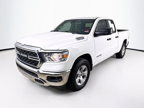 Bright White Clearcoat 2023 RAM 1500 Big Horn/Lone Star