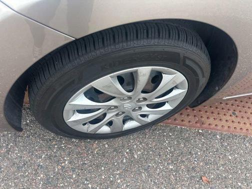 Desert Bronze Metallic 2011 Hyundai ELANTRA GLS
