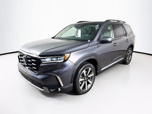 2025 Honda Pilot Touring 8-Passenger