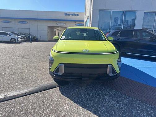 2025 Hyundai KONA SE