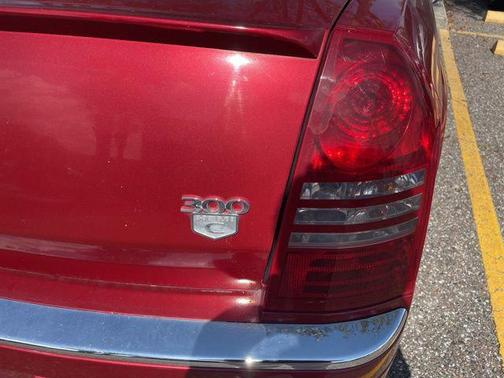 2006 Chrysler 300C Base