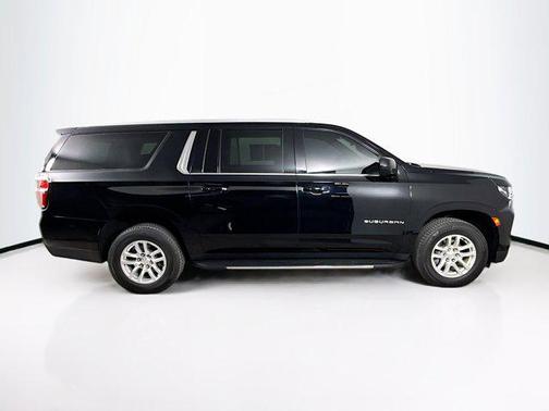 2022 Chevrolet Suburban LT
