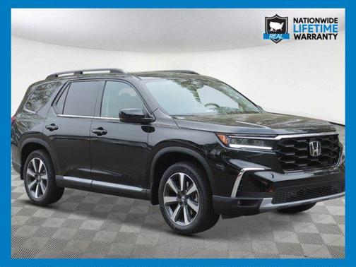 2025 Honda Pilot Touring 8-Passenger