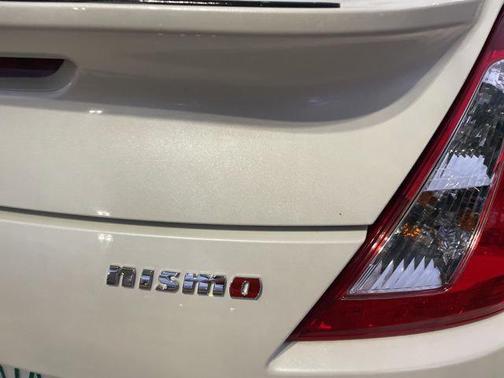 Pearl White 2015 Nissan 370Z NISMO Tech