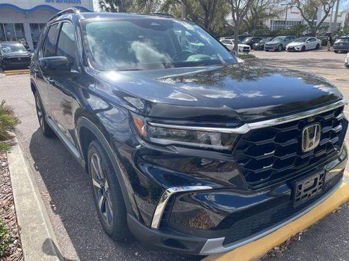 2023 Honda Pilot AWD Elite