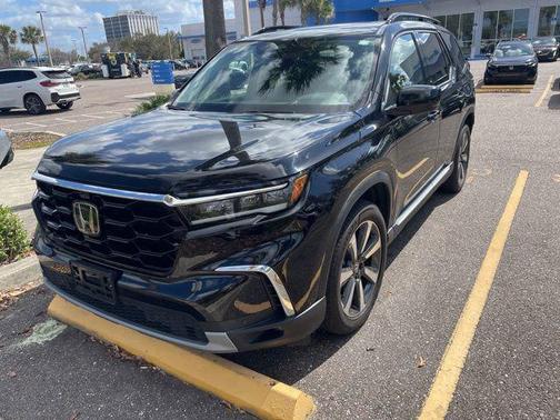 2023 Honda Pilot AWD Elite