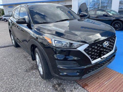 2021 Hyundai TUCSON SE