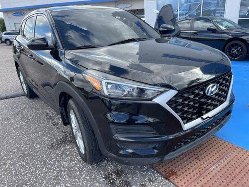 2021 Hyundai TUCSON SE